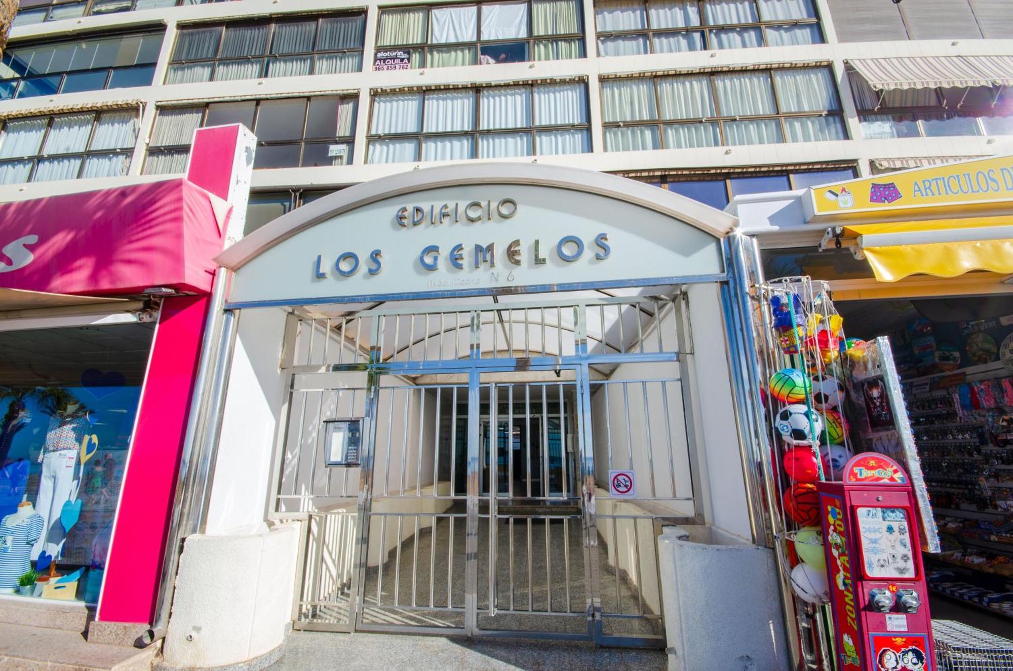 Gemelos 10 Levante Beach Benidorm Bagian luar foto